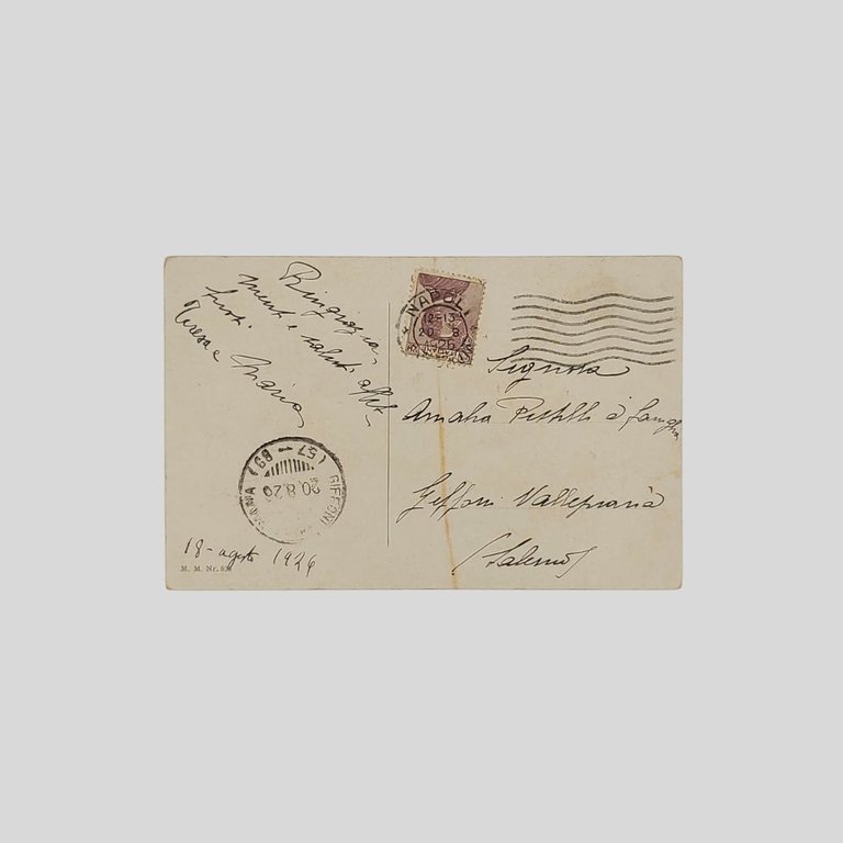 Bambina con candela.