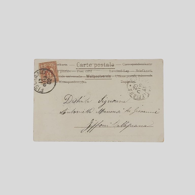 Bambini che si guardano.