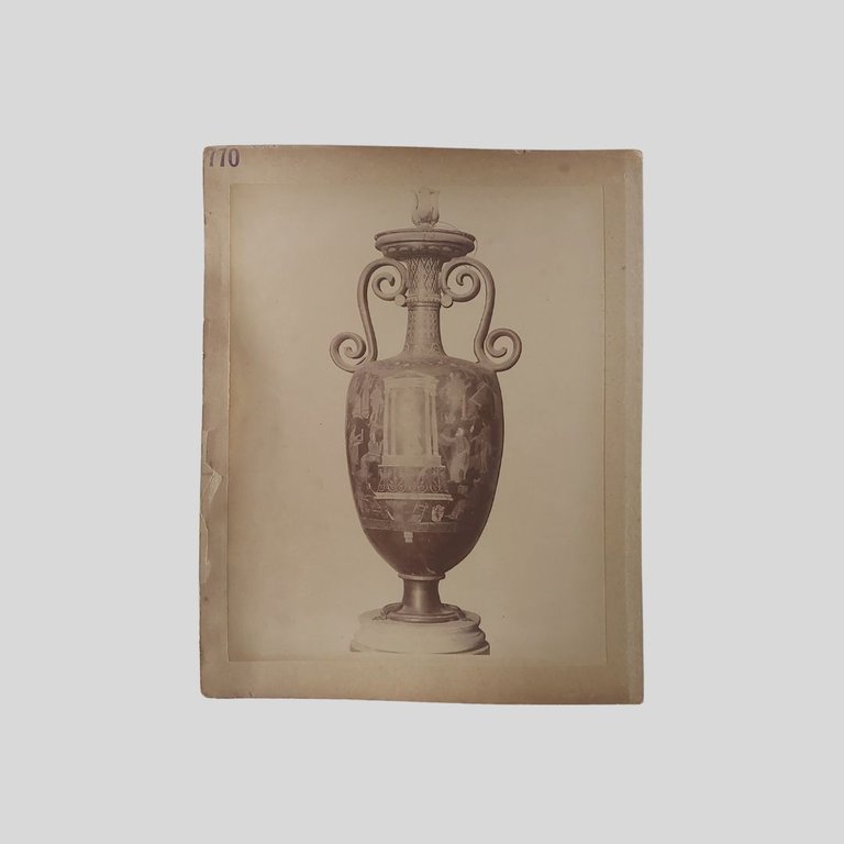 Canosa di Puglia. Napoli Museo Nazionale. Edizioni Brogi. | Immagine Gallery 2