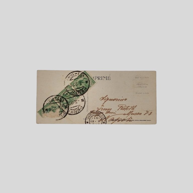 Donna con cappello. | Immagine Gallery 2