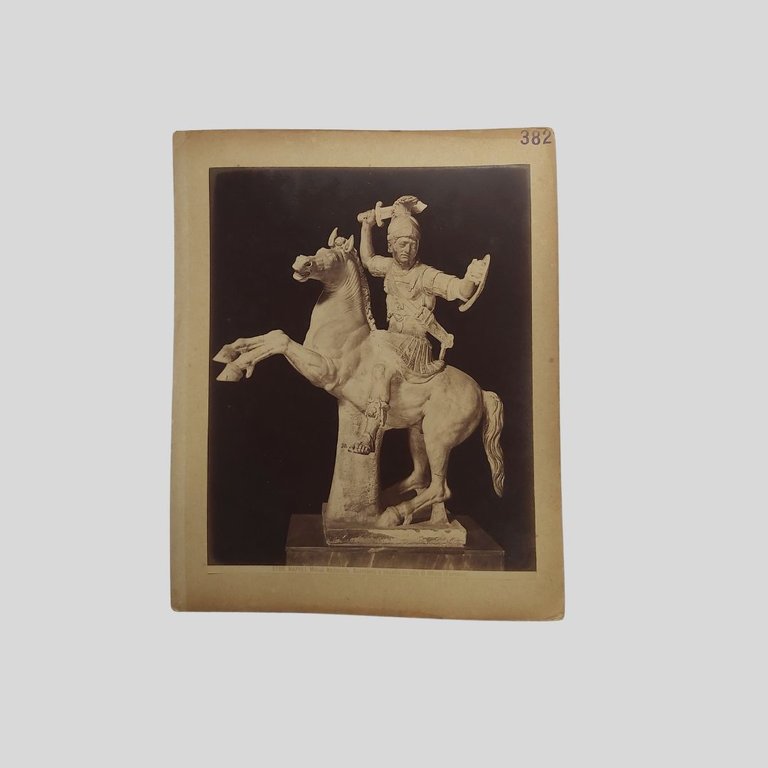 Iside. Edizioni Brogi. | Immagine Gallery 2