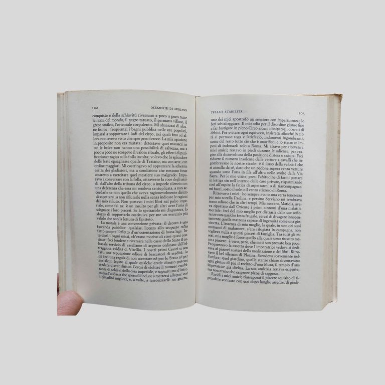 Memorie di Adriano seguite dai Taccuini di appunti. Traduzione di …