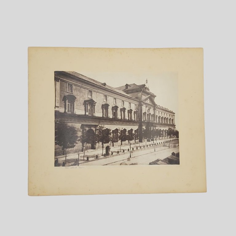 Giorgio Sommer (attribuibile). Museo Nazionale/Piazza dei Martiri. Napoli.