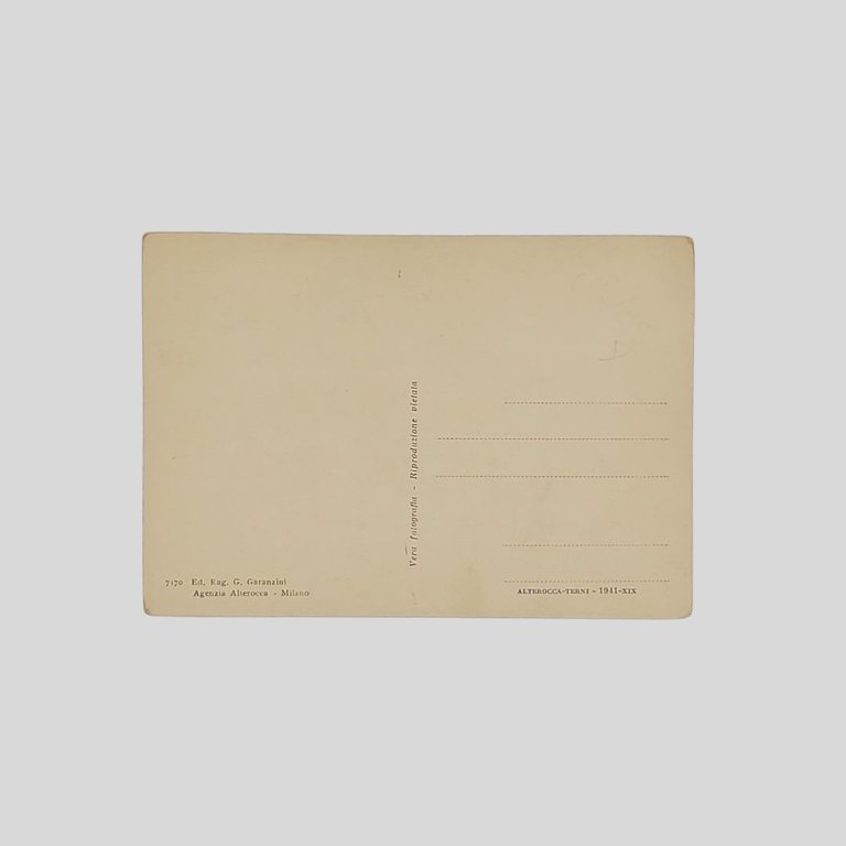 Propaganda. In ogni momento, in ogni azione mi sei nel …