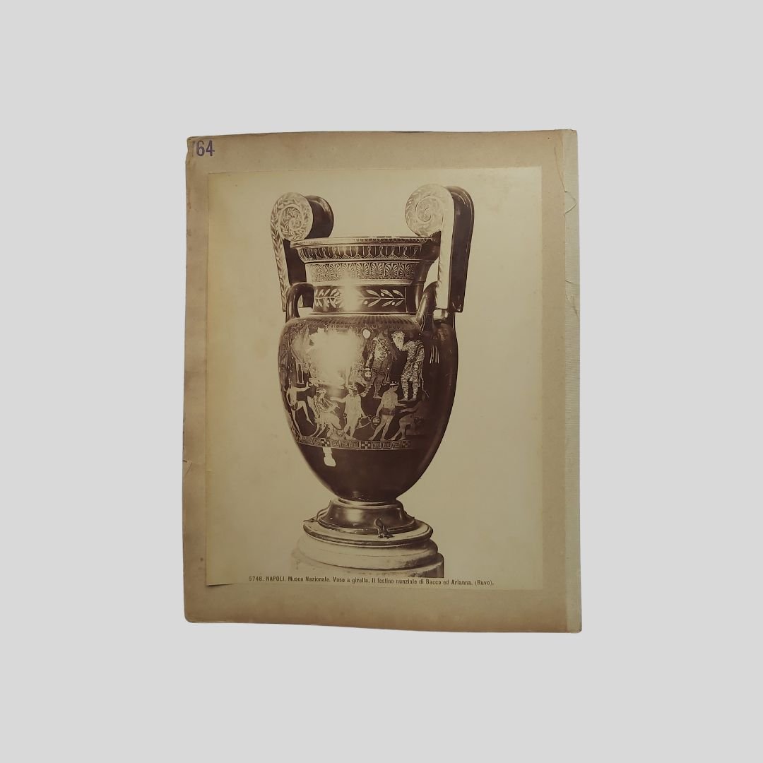 Ruvo di Puglia. Vaso a girella. Edizioni Brogi. | Immagine principale