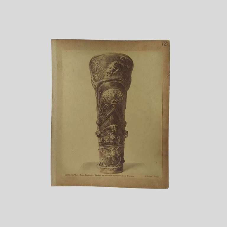 Trombe. Napoli Museo Nazionale. Edizioni Brogi. | Immagine Gallery 2