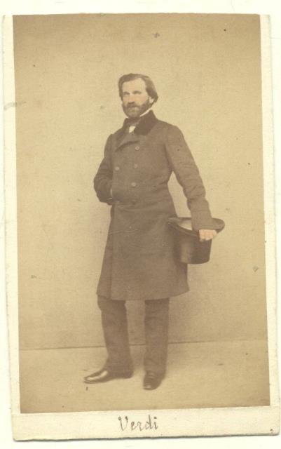 Fotografia originale formato tessera raffigurante il musicista Giuseppe Verdi.