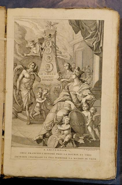 LE GRAND CABINET ROMAIN OU RECUEUIL D'ANTIQUITEZ ROMAINES. Qui consistent …