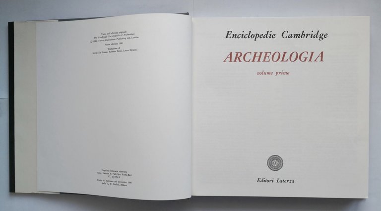 ARCHEOLOGIA Enciclopedie Cambridge 2 volumi 1981 Laterza Libro cofanetto