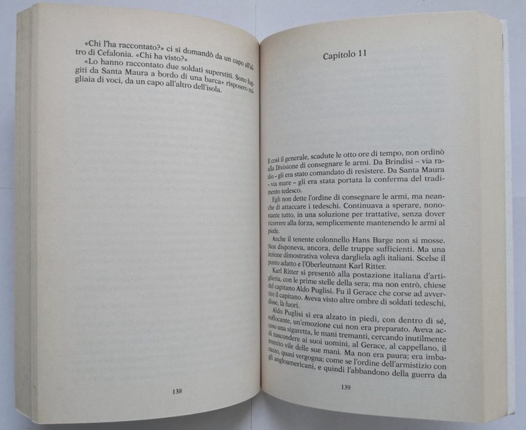 BANDIERA BIANCA A CEFALONIA di Marcello Venturi 2001 Mondadori Libro …
