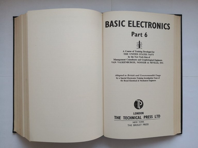 BASIC ELECTRONICS di Noger Neville 1964 The Technical Press libro …
