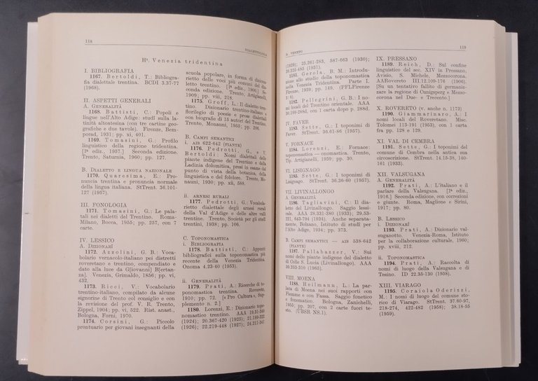 BIBLIOGRAFIA ESSENZIALE DELLA LINGUISTICA ITALIANA E ROMANZA di Hall 1973 …