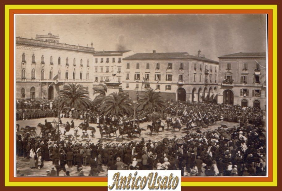Cartolina SASSARI Cavalcata Sarda Piazza D'Italia 1929 Non Viaggiata Vintage | Immagine principale