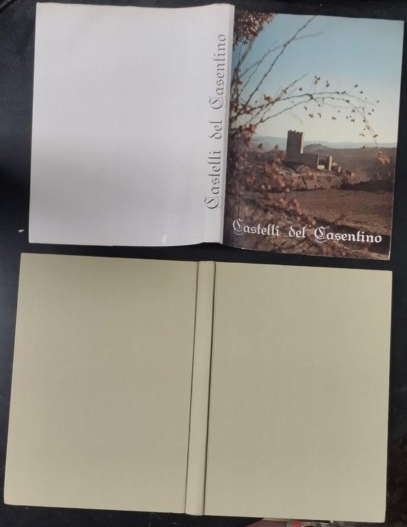 CASTELLI DEL CASENTINO di Alfio Scarini 1977 Centrostampa Libro illustrato