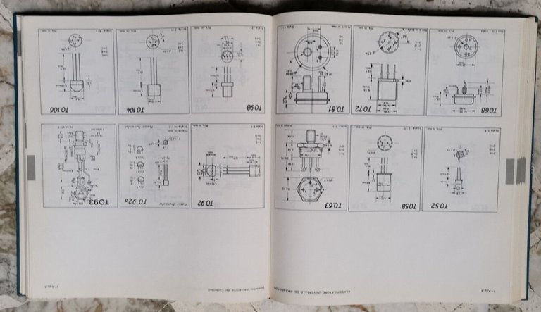 CLASSIFICATORE UNIVERSALE DEI TRANSISTORI 3 volumi libro elettrotecnica sui