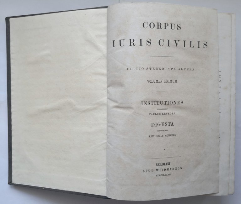 CORPUS IURIS CIVILIS di Paulus Krueger 2 volumi 1877 Weidmannos …