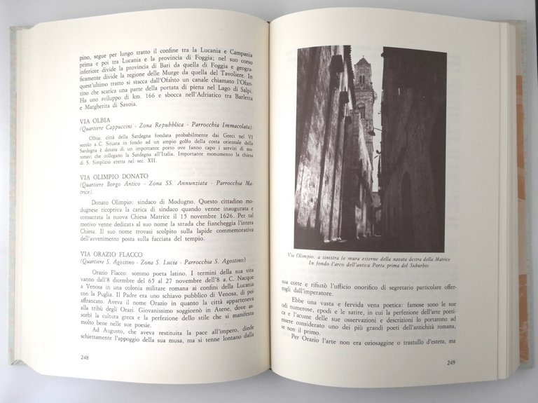 CURIOSANDO PER MODUGNO di Nicola Milano 1997 Levante Editori Libro …