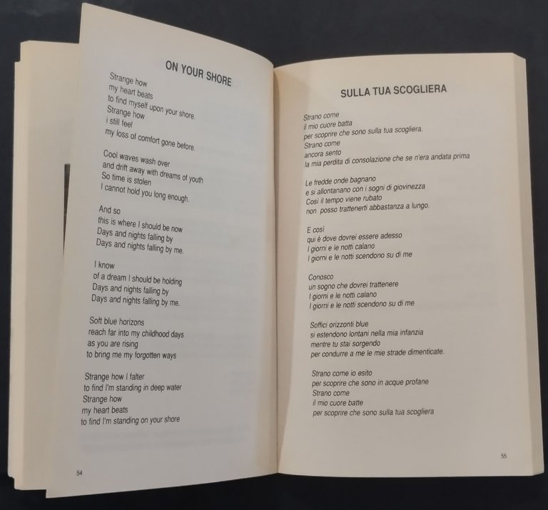 ENYA TUTTI I TESTI ORIGINALI CON TRADUZIONE A FRONTE Lo …