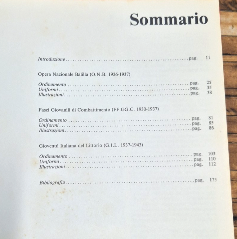ITALIANI TUTTI IN DIVISA di Elio e Vittorio Del Giudice …