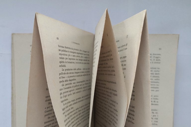 LE PROIEZIONI LUMINOSE NELLA SCUOLA di Luigi Cremaschi 1925 Bemporad …