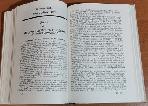 MACHINES ELECTRIQUES 2 volumi di Kostenko e Piotrovski 1979 MIR …