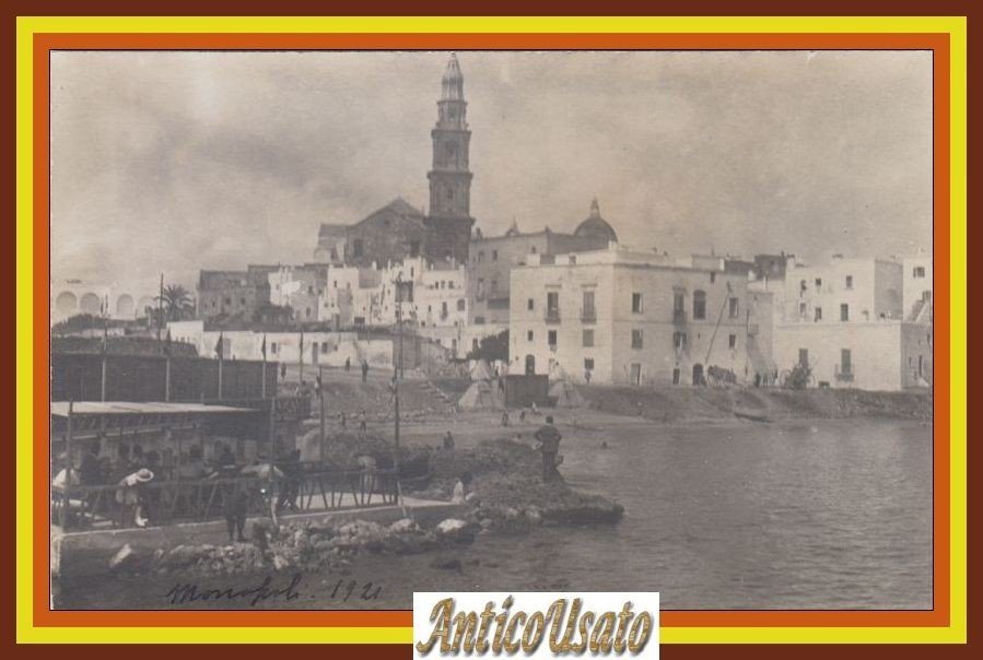 MONOPOLI Fotocartolina Spiaggia di Cala Portavecchia 1921 Animata Non Viaggiata | Immagine principale