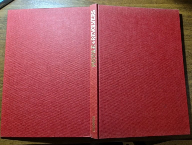 PISTOLE E REVOLVERS ENCICLOPEDIA ILLUSTRATA di Frederick Myatt 1982 Libro …