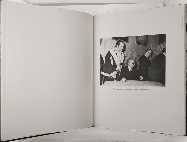 REALIZZAZIONI E PROGRAMMI 1973 omaggio presidente Leone Università Bari Libro