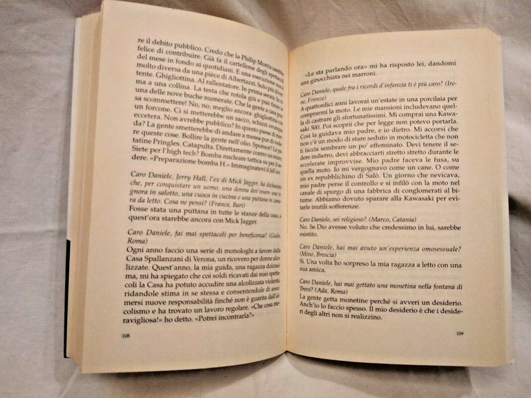 SATYRICON di Daniele Luttazzi 2001 Mondadori prima edizione libro satira