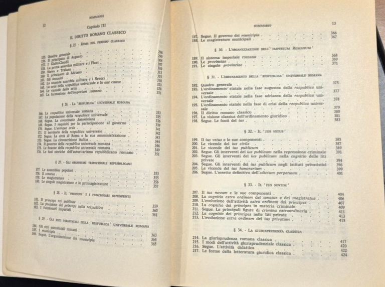 STORIA DEL DIRITTO ROMANO di Antonio Guarino 1987 Jovene editore …