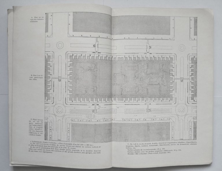 URBANISME di Le Corbusier Libro Les Editions Crès anni '60
