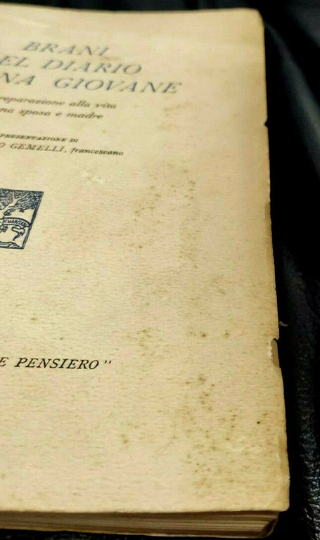 Gemelli BRANI DEL DIARIO DI UNA GIOVANE Preparazione sposa madre …