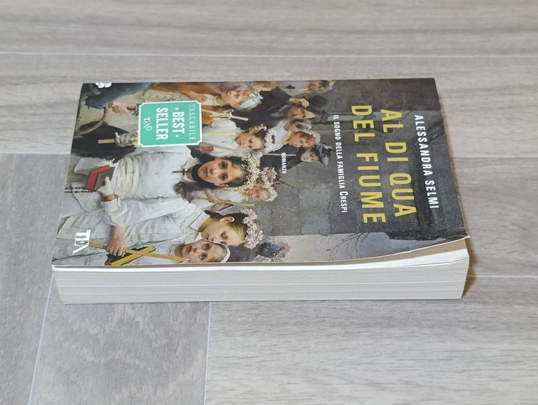 Al di qua del fiume. Il sogno della famiglia Crespi