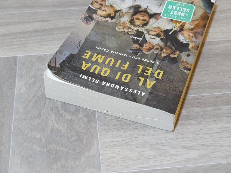 Al di qua del fiume. Il sogno della famiglia Crespi