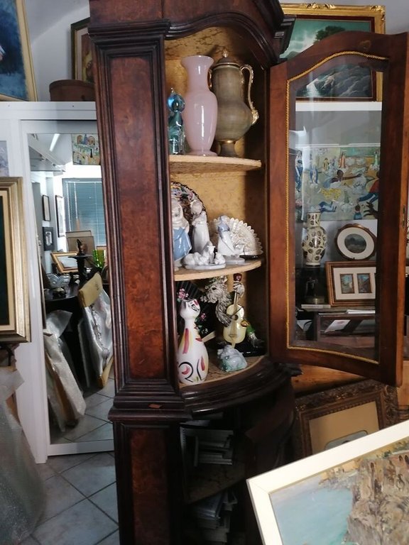 Angoliera Vetro Bombato Impiallacciata in Radica di Noce 5 Ripiani …