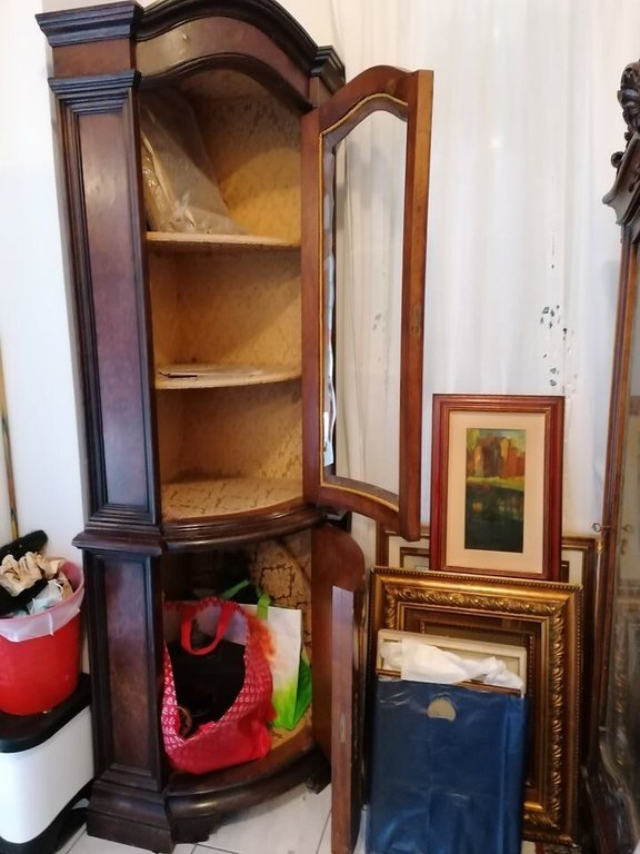 Angoliera Vetro Bombato Impiallacciata in Radica di Noce 5 Ripiani …