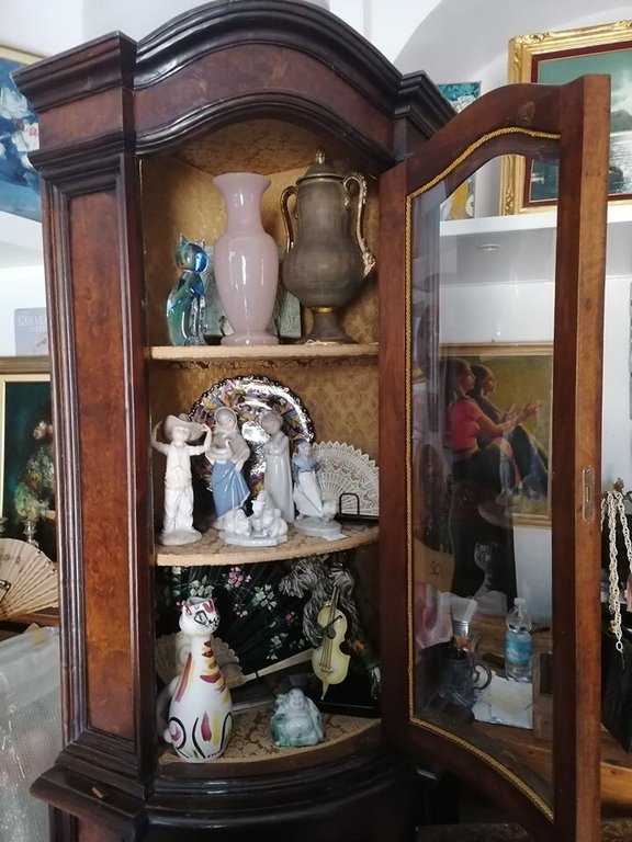 Angoliera Vetro Bombato Impiallacciata in Radica di Noce 5 Ripiani …