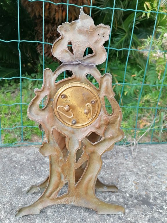 Antico orologio da tavolo in antimonio bronzato d'epoca e stile …