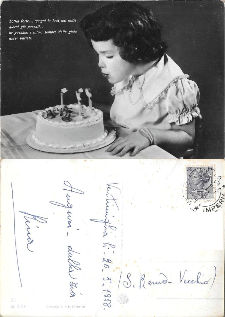 Bambina spegne le candeline. Viaggiata 1958 | Immagine principale