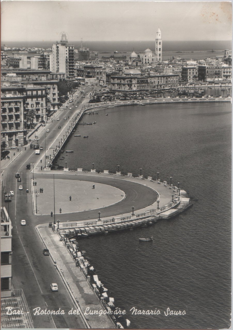 Bari. Rotonda del Lungomare Nazario Sauro . Viaggiata 1963 | Immagine principale