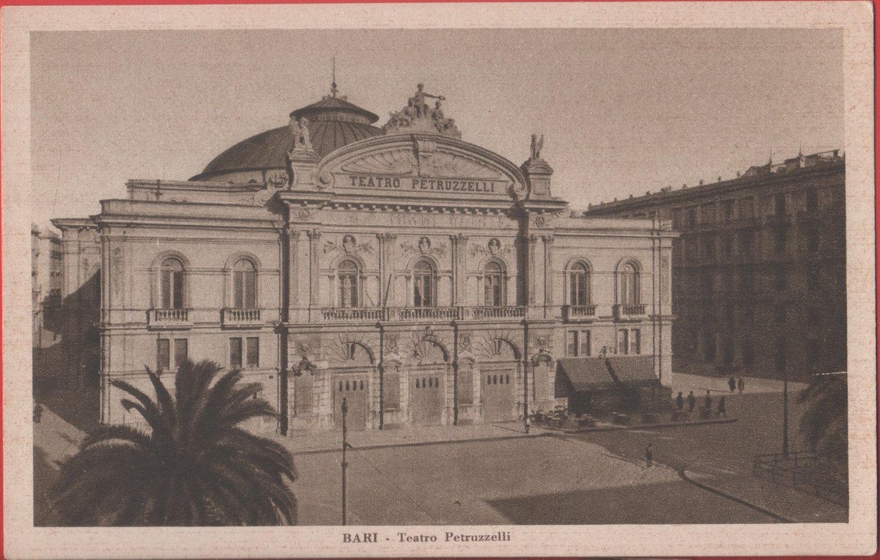 Bari. Teatro Petruzzelli. Non viaggiata | Immagine principale