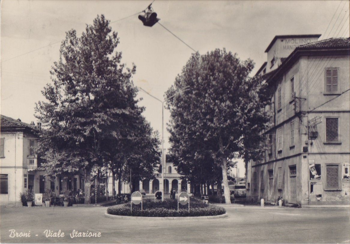 Broni (PV). Viale Stazione. Viaggiata 1963 | Immagine principale