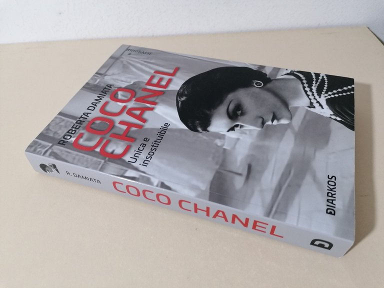 Coco Chanel Unica e Insostituibile Libro Biografia Damiata Diarkos 9788832176865