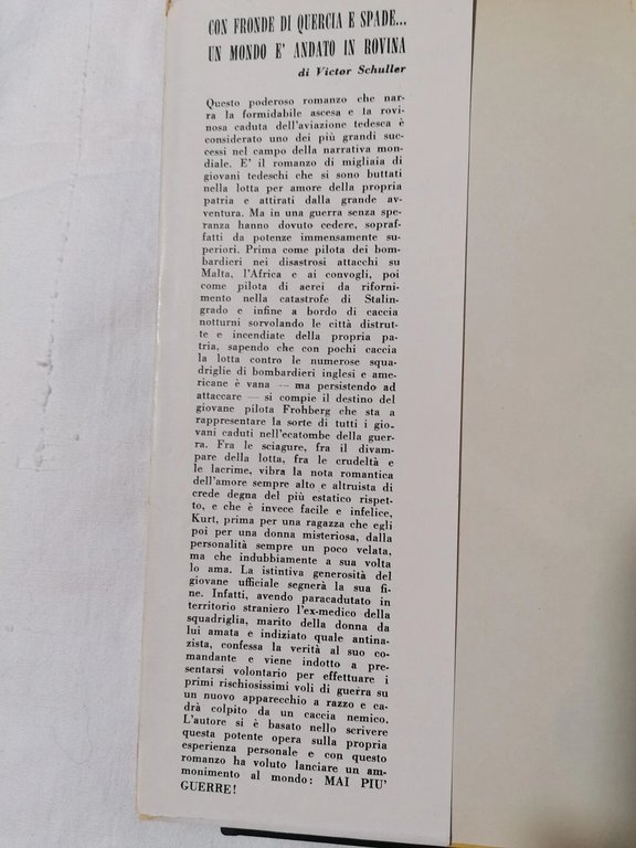 Con fronte di quercia e spade