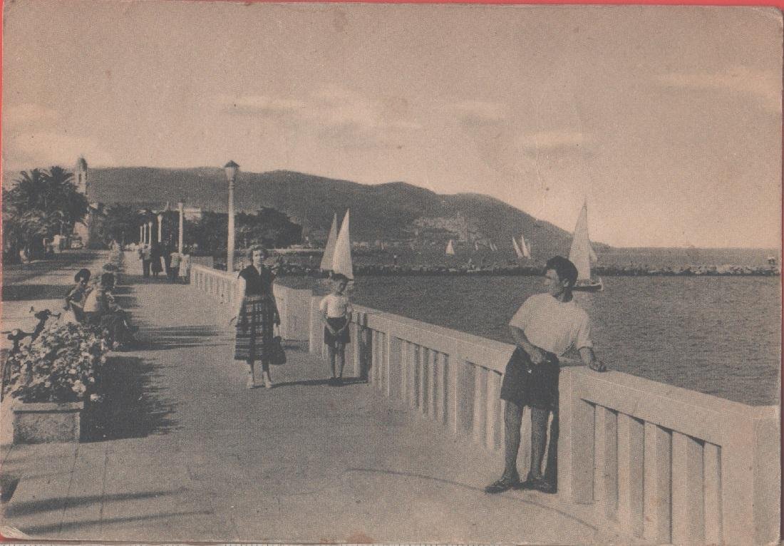 Diano Marina (IM). Il lungomare Trieste. Non viaggiata, originale | Immagine principale