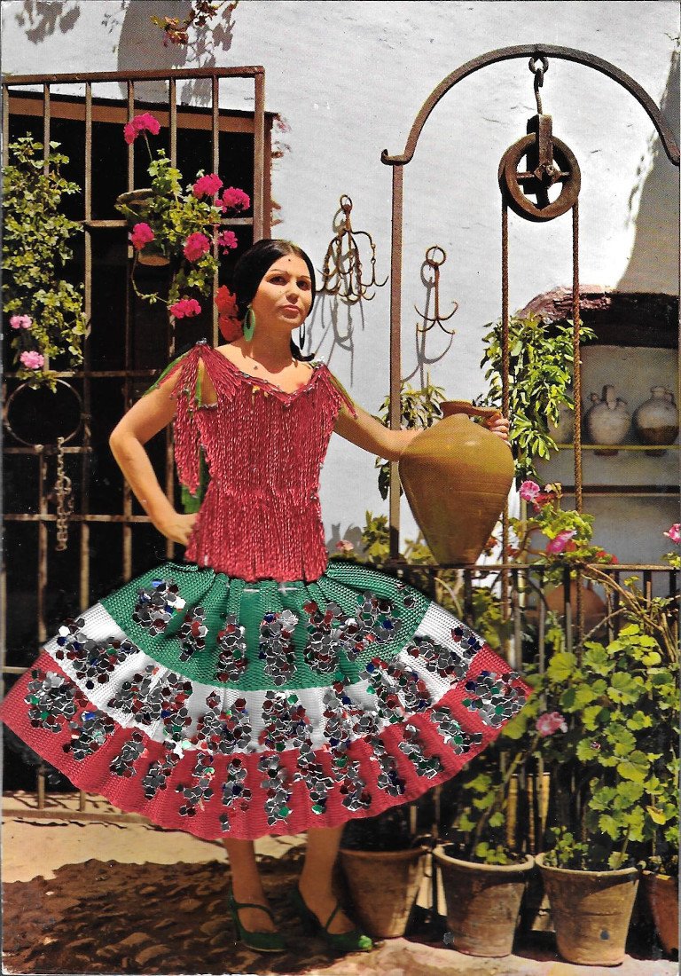 Donna in costume, stoffa applicata e pailletes (Spagna). Non viaggiata | Immagine principale