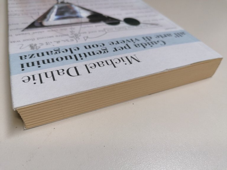 Guida per gentiluomini all'arte di vivere con eleganza