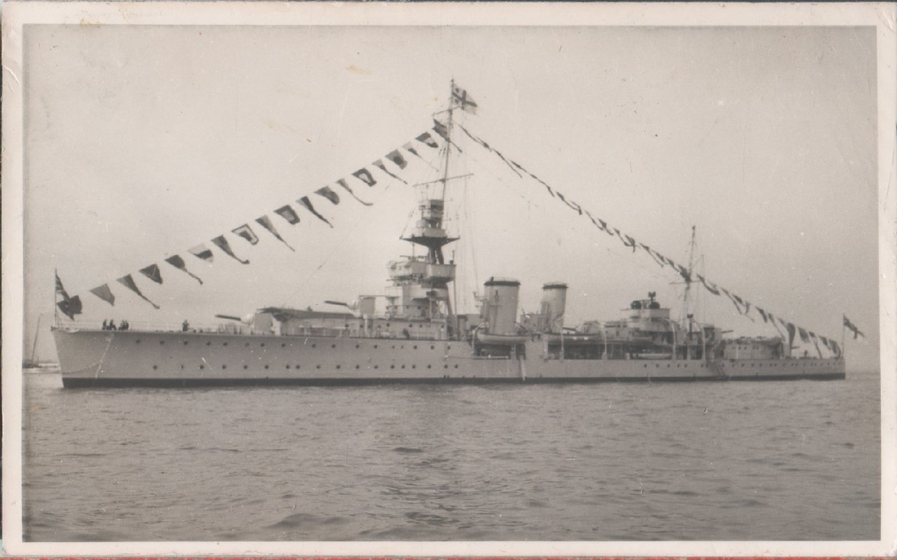HMS Coventry (D43). Photo | Immagine principale