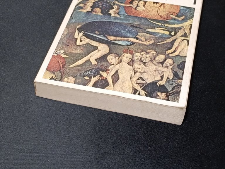 Il cane abbaia alla luna