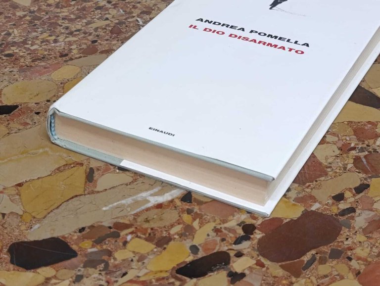 Il dio disarmato | Immagine Gallery 6